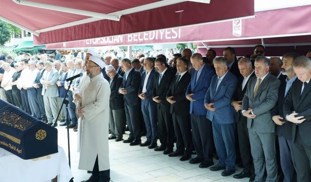 AK Parti Genel Başkan Yardımcısı Hayati Yazıcı'nın anne acısı 