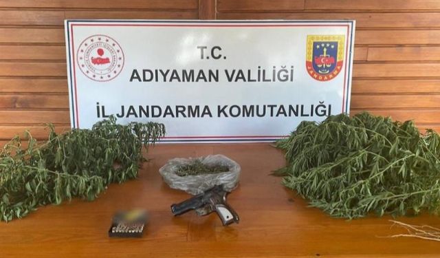 Adıyaman’da tabanca ve esrar ele geçirildi