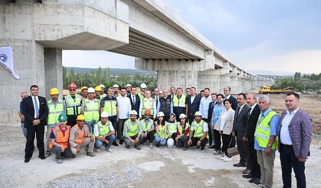 Ankara-İzmir hattı 2027'de 'hızlı' gelecek