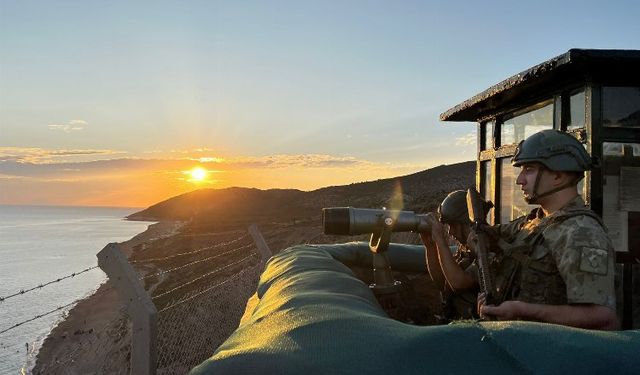 Yunanistan'dan Türkiye'ye geçmeye çalışan 3 kişi yakalandı