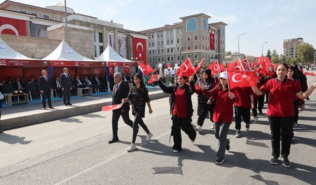 Adıyaman'da, 100'üncü yıl büyük bir coşkuyla kutlandı