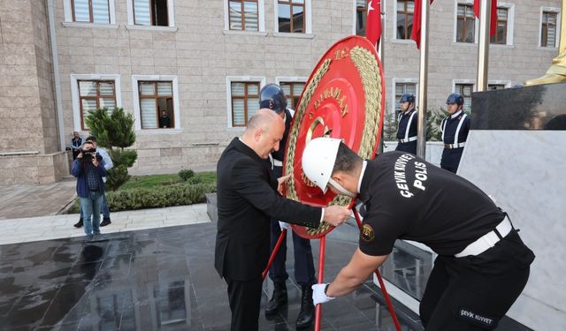 Adıyaman’da 10 Kasım anma töreni valilikte yapıldı