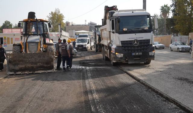 Adıyaman'da asfaltlama öncesi freze çalışmaları devam ediyor