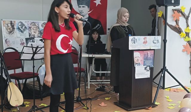 Adıyaman’da öğrencilerin şiir dinletisi beğeni kazandı