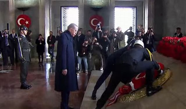 Devlet erkanı Anıtkabir'de