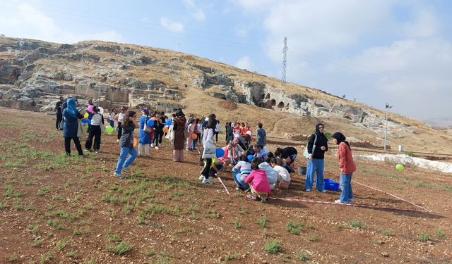 Öğrenciler Perre Antik Kent'te kazı yaparak tarihi öğreniyor  - Videolu Haber