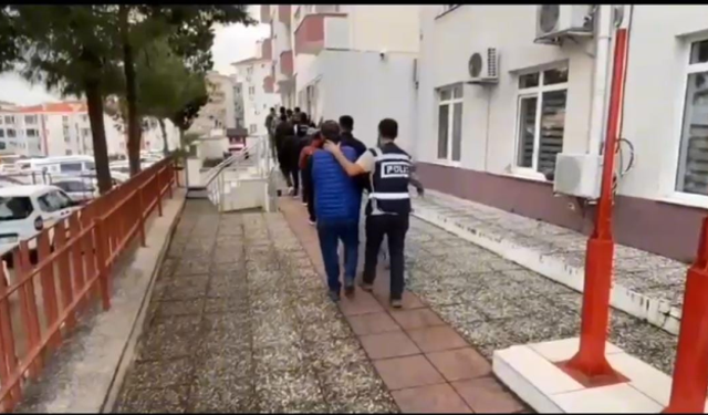 418 zehir taciri yakalandı: 1 ton 480 kg uyuşturucu ele geçirildi  - Videolu Haber