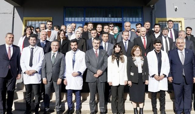 Bakan Tekin'den Gaziantep temasları