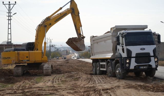 Belediye ulaşımı rahatlatmak için çalışmalarına devam ediyor