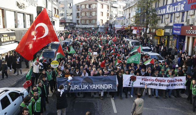 On binler, Üsküdar’da Filistin’e destek için yürüdü 