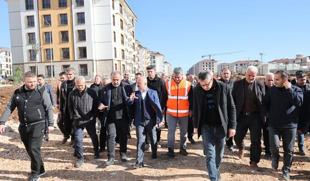 Vali Dr. Osman Varol: Mesai kavramı gözetmeden canla başla çalışıyoruz 