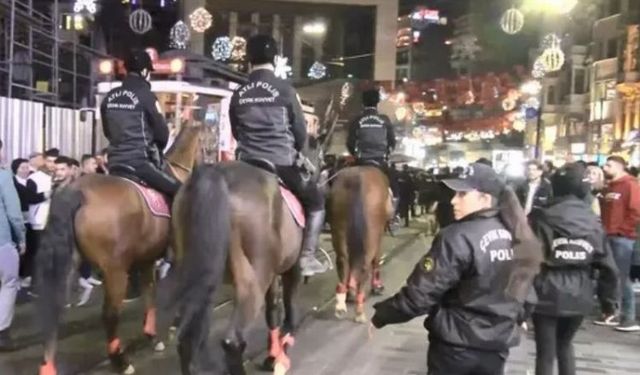 Atlı polisler İstiklal Caddesi’nde