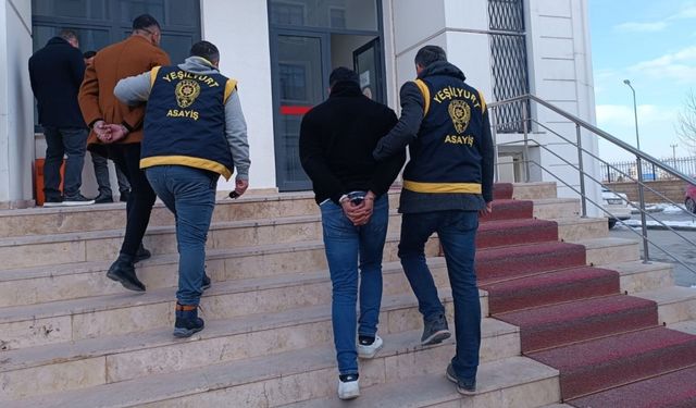 Malatya Yeşilyurt'ta silahlı kavga: 4 ruhsatsız tabanca ele geçirildi