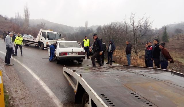 Polis aracı ile otomobil çarpıştı: 2'si polis, 4 kişi yaralandı 