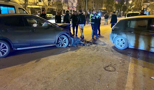 Yeniden Refah Partisi Başkanı trafik kazasında yaralandı   - Videolu Haber