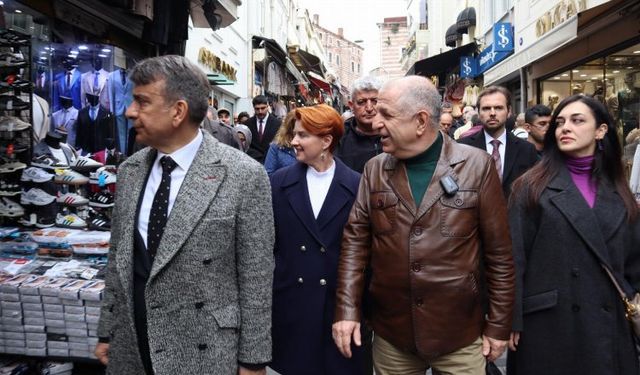 Ümit Özdağ, İstanbul adaylarıyla çarşı ziyaretinde