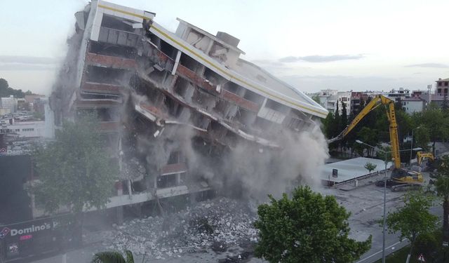 Depremin vurduğu Adıyaman’da yıkım çalışmaları 454’inci gününde devam ediyor  - Videolu Haber