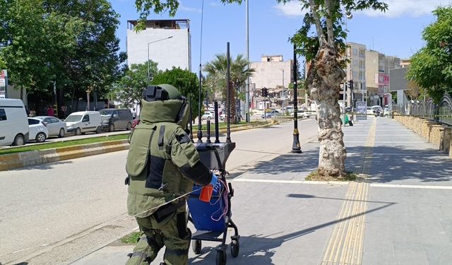 Fünye ile patlatılan şüpheli sırt çantasından kıyafet çıktı  - Videolu Haber