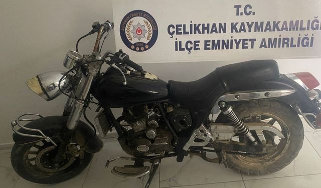 Şanlıurfa’da çalınan motosiklet Çelikhan’da yakalandı 