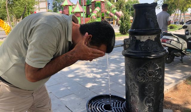 Adıyaman'da sıcaklıklar 40 dereceyi aştı, vatandaşlar parklara akın etti  - Videolu Haber