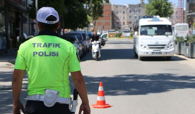 Bakan Yerlikaya: Trafik denetimlerimiz aralıksız sürüyor  - Videolu Haber