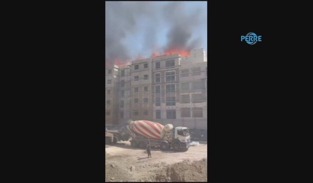 Yapımı devam eden deprem konutlarında çıkan yangın korkuttu  - Videolu Haber