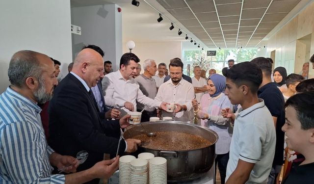 Adıyaman İl Halk Kütüphanesi'nde keyifli aşure etkinliği