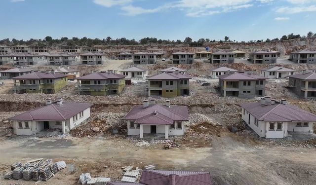 Adıyaman Valiliği, Sincik ilçesinde köy evlerinin yapımına hız verdi  - Videolu Haber