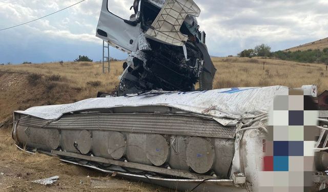 Devrilen yakıt dolu tanker sürücüsü yaralandı  - Videolu Haber