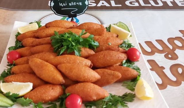 Glütensiz lezzet yarışması: Adıyamanlı Gültoplayan çifti 'Glutensiz İçli Köfte' ile birinci oldu  - Videolu Haber