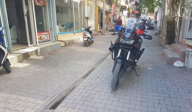 Park halindeki motosiklet çalındı 