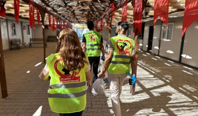 Adıyaman Yetimler Derneği'nden 'Sokak Hayvanlarına' destek: Yüzlerce kilo mama dağıtıldı