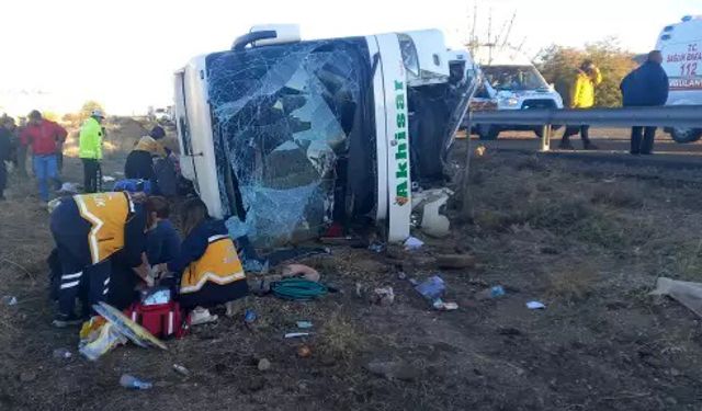 Aksaray’da yolcu otobüsü devrildi: 7 ölü, 25 yaralı 