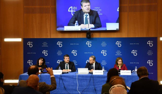 Başkan Tutdere Paris’te Adıyaman’ı anlattı: ‘Adıyaman demokrasinin ta kendisi’  - Videolu Haber