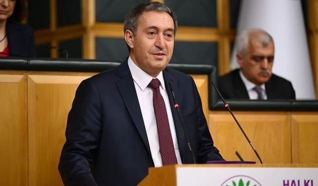 DEM Parti'den çağrı: 'Önyargıları bırakın, demokratik bir anayasa için birlikte çalışalım' 