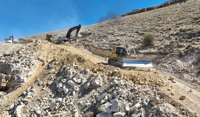 Malatya‘da yürütülen çalışmayla mahallenin yolu 15 kilometre kısalıyor 