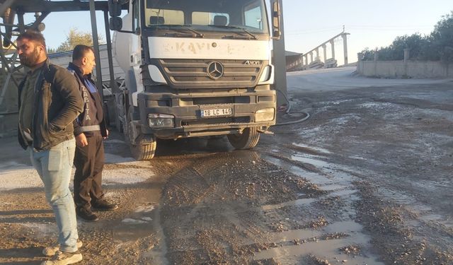 Yola beton döken sürücü cezadan kaçamadı