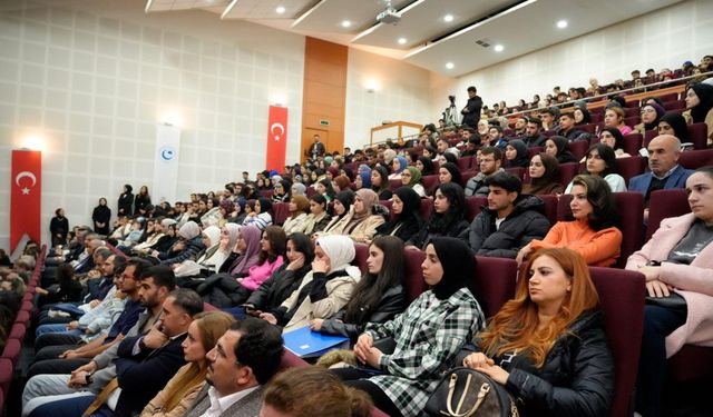 Adıyaman Üniversitesi’nde 24 Kasım Öğretmenler Günü coşkuyla kutlandı 