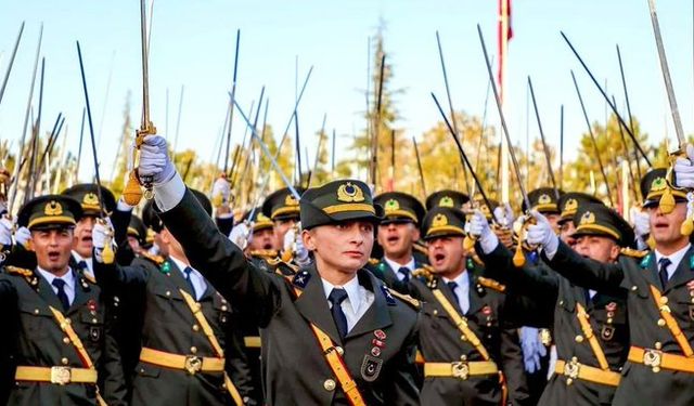 MSB'den 'Kılıçlı Yemin Töreni' açıklaması: 'Mesele okunan metin değil, emre uyulmamasıdır' 