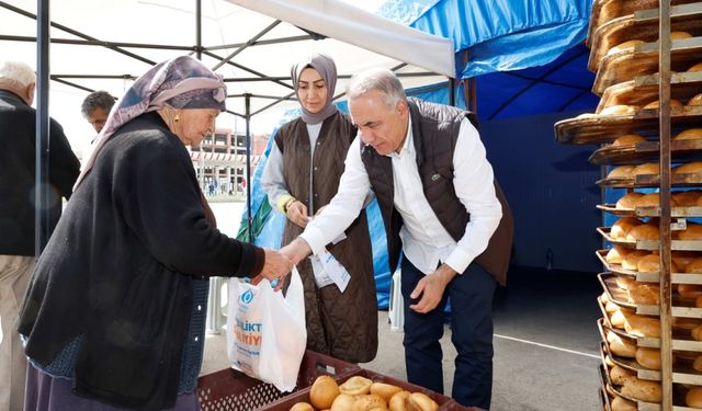 Sultangazi Belediyesi: 'Depremzedelerin acıları siyasete malzeme yapılmamalı'