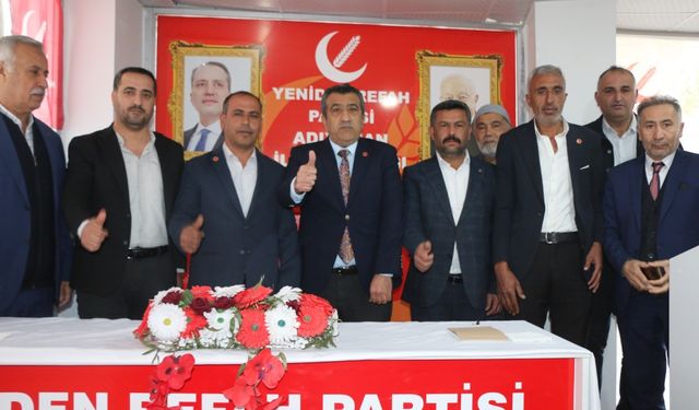 Partisinden istifa eden AK Parti Gerger Belediye Meclis Üyesi, Yeniden Refah Partisi'ne katıldı  - Videolu Haber