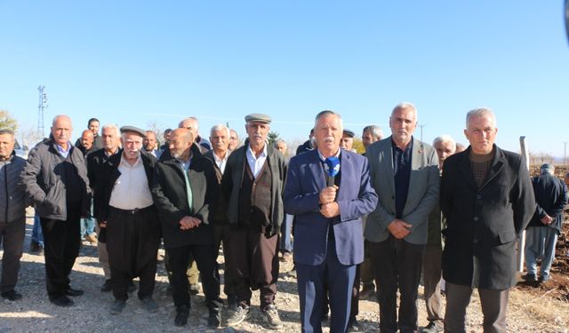 Paşamezrası Köyü'nde 'Deneme Tarlası' projesine tepki: 'Geçim kaynağımızı kaybetmek istemiyoruz'  - Videolu Haber