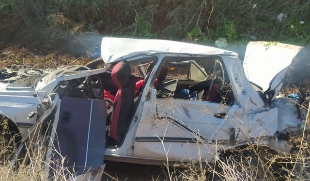 Şanlıurfa’da otomobil tahliye kanalına devrildi: 5 yaralı  - Videolu Haber