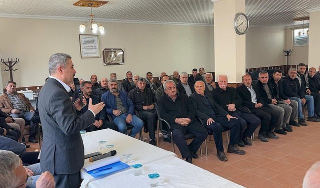 AK Partili Alkayış, Çelikhan'da muhtarlar ve vatandaşlarla bir araya geldi
