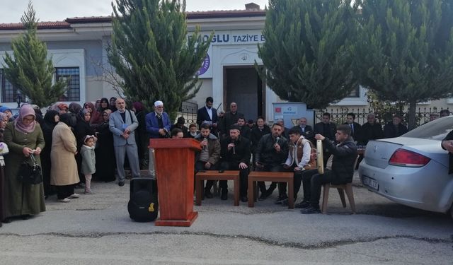 Gölbaşı'nda umreciler dualarla uğurlandı