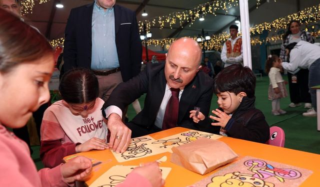 Adıyaman’da Ramazan Panayırı çocuklara moral oluyor 
