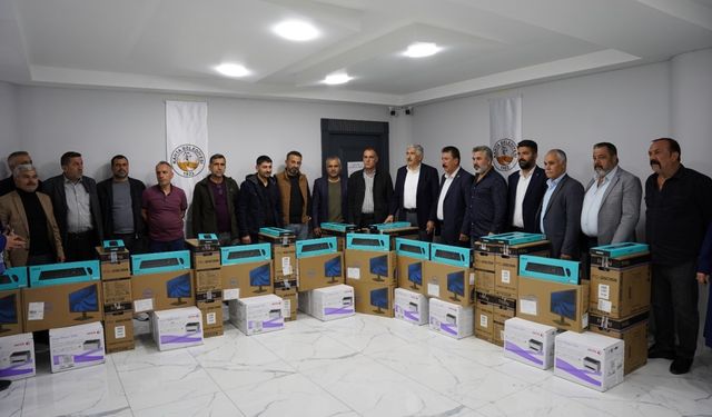 Kahta Belediyesi’nden muhtarlara teknolojik destek