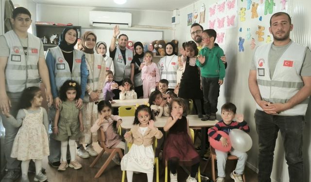 Adıyaman Üniversitesi Genç Nesiller Topluluğu’ndan K4 Konteyner Kent Anaokulu’na ziyaret  - Videolu Haber