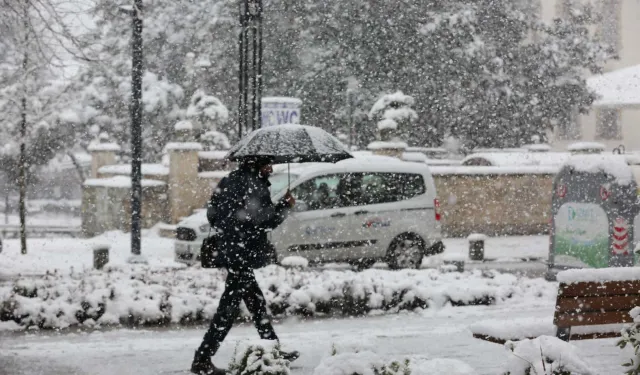 Ankara'da eğitime kar tatili!