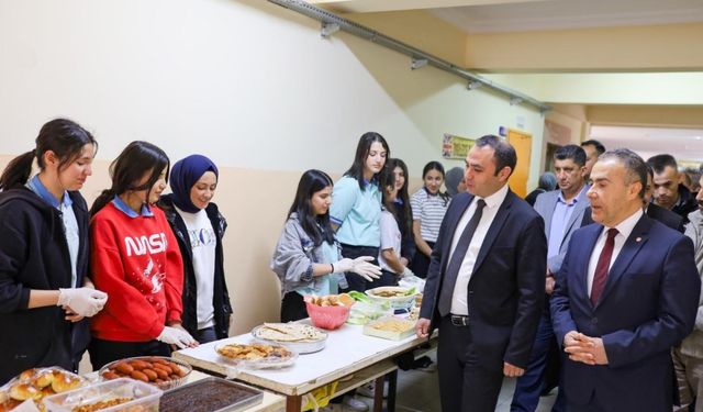 Besni’de ‘Besni Seninle’ sloganıyla kermes düzenlendi